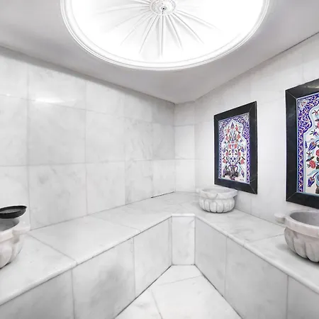 White Monarch Hotel