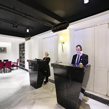 White Monarch Hotel 4*
